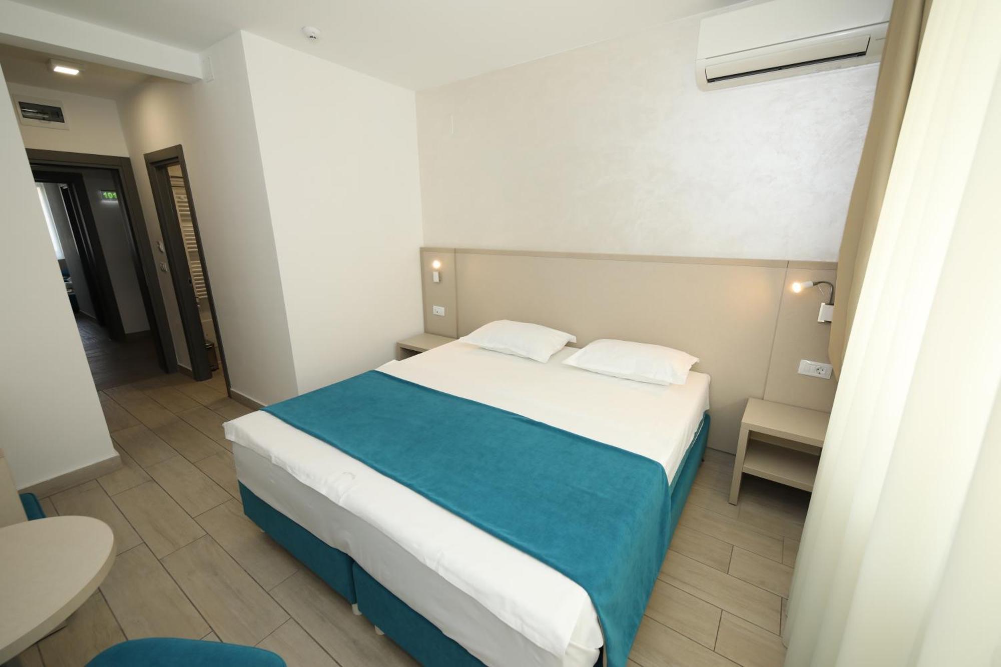 Hotel Delfin Mamaia Exterior foto